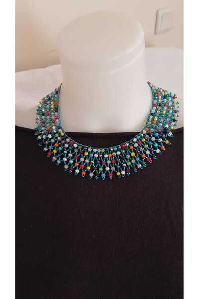 Saniş Tasarım Kum Boncuk ve Küçük Kristal Taşlarla İşlenmiş El Yapımı Kolye