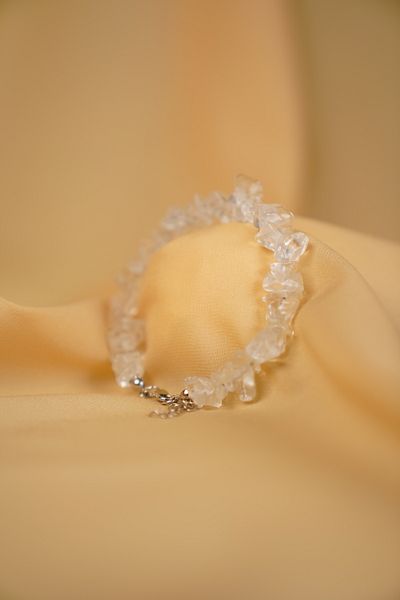 DOODLE Crystal Quartz Broken Natural Stone Bracelet