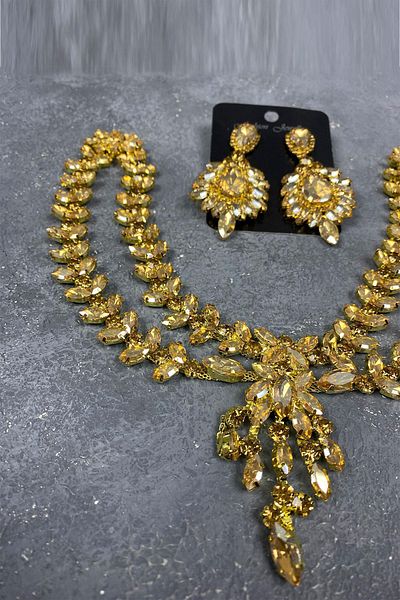 Hobigram Cele mai frumoase mirese, culoarea miere, sultan, accesoriu de păr henna și set de cercei cu pietre – coroană – coroană