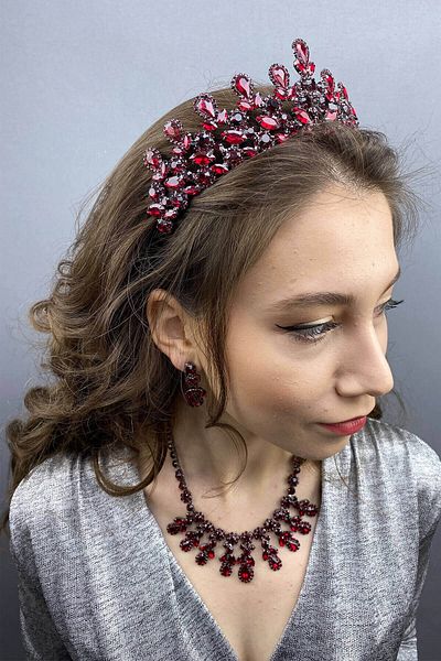 Hobigram Set de cercei colier cu coroană de henna de mireasă Beety bordeaux pentru cele mai frumoase mirese – coroană, piatră de cristal, model elegant – Ta