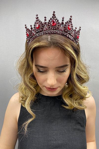 Hobigram Coroana de mireasa Henna Ahu Model Burgundy pentru cele mai frumoase mirese – Coroana, Piatra de cristal, Model elegant, Coroana de mireasa – Ta