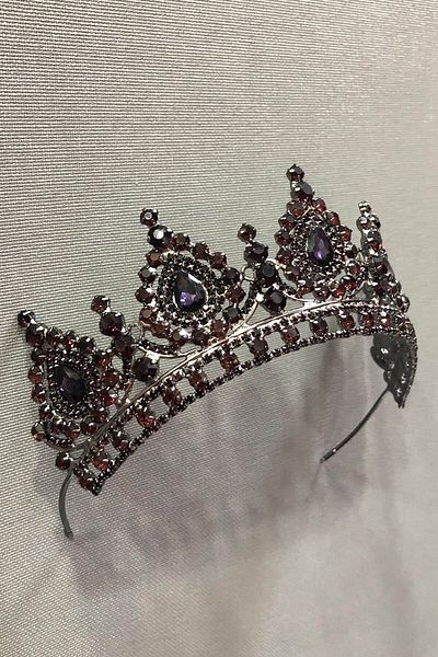 Hobigram Henna și coroană de mireasă cu pietre de cristal prune pentru cele mai frumoase mirese – Coroană, model elegant cu pietre de cristal – Coroană –