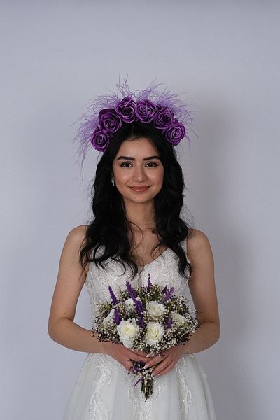 Hobigram Coroana de mireasa Henna cu design pufos cu trandafiri din catifea pentru cei mai frumoși mireși – Coroană, piatră de cristal, model elegant – Coroană