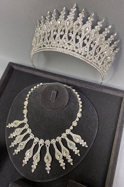 Hobigram Henna Bridal Tiara and Evening Dress Necklace Earring Set Silver – Crown – Crown for the Most Beautiful Brides