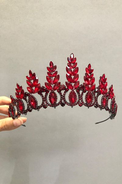 Hobigram Coroană și cercei de mireasă Henna model Sadira Burgundy pentru cele mai frumoase mirese – Coroană, piatră de cristal, model elegant – T