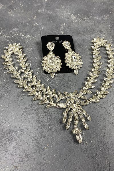 Hobigram Cele mai frumoase mirese au un accesoriu de păr cu henna de mireasă din argint și un cercel de rochie de seară – coroană – coroană