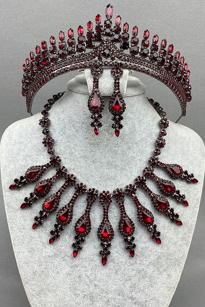 Hobigram Set Coroană și Colier de Mireasă Anteras Burgundy pentru Cele mai Frumoase Mirese – Coroană, Piatră de Cristal, Model Elegant – Ta