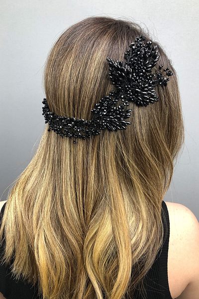 Hobigram Coroana de mireasa Henna cu cristal si perle Black Helen pentru cele mai frumoase mirese – Coroana, cu piatra de cristal, model elegant –