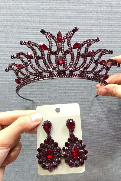 Hobigram Set de coroană și cercei cu henna burgundă pentru cele mai frumoase mirese – Coroană, piatră de cristal, model elegant, coroană de mireasă – Coroană –