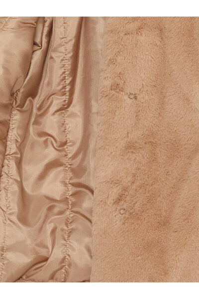 LC Waikiki Állványgalléros lány plüsskabát