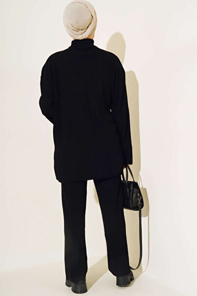 benguen 5110 Turtleneck dupla öltöny fekete nyaklánccal