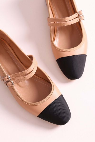 Shoeberry Жіночі двоколірні гольфи Olidy Nude з овальним носком на поясі Babet з оголеною шкірою