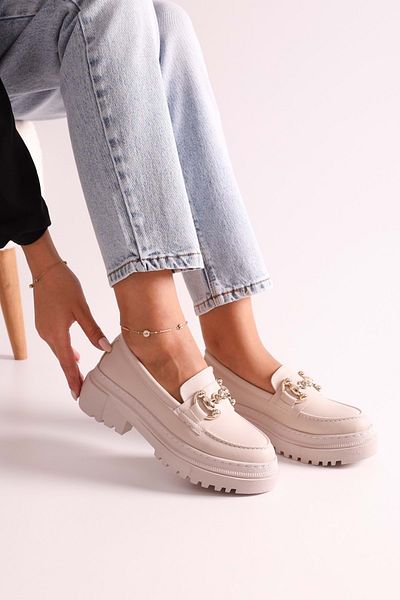 Shoeberry Damen Rex Beige Skin Loafer mit dicker Sohle und Schnalle Beige Skin