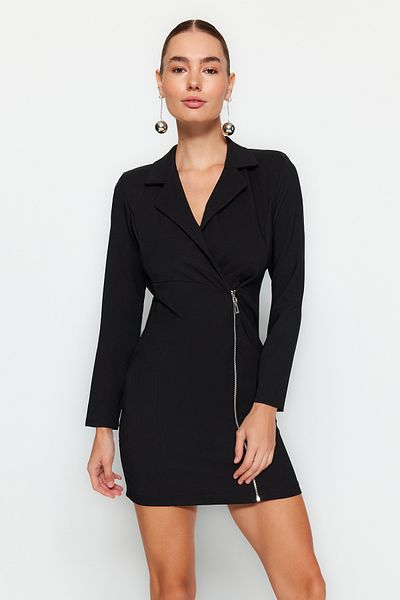 Trendyol Collection Detailní tkané šaty s černým límečkem a zipem TWOAW24EL00292