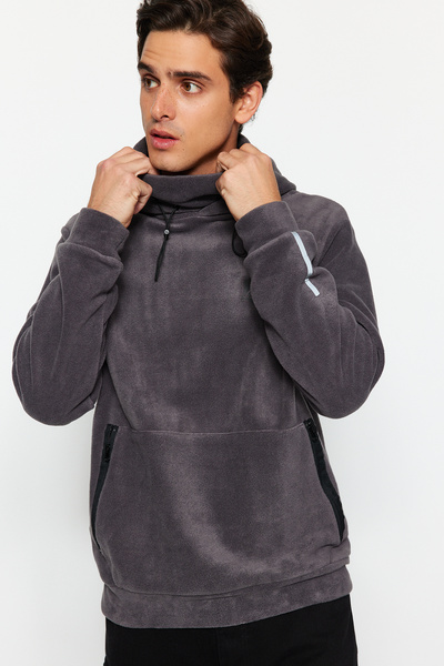 Trendyol Collection Anthrazitfarbenes, bedrucktes Anti-Pilling-Fleece-Sweatshirt in limitierter Auflage mit regulärem Schnitt TMNAW24SW00122