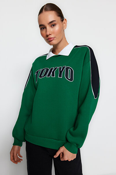 Trendyol Collection Πράσινο χοντρό φλις εσωτερικά με γιακά πόλο με κανονική/κανονική εφαρμογή πλεκτό φούτερ TWOAW24SW00224