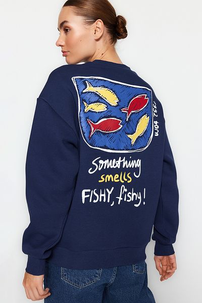 Trendyol Collection Námořnická modř s potiskem Oversize Crew Pletená mikina TWOAW24SW00360