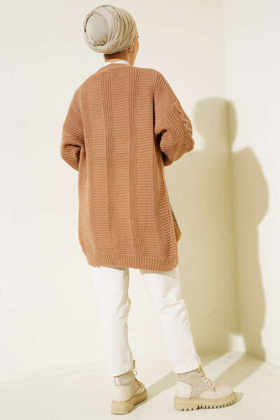 benguen 6999 Ζακέτα Latte με πλεκτό σχέδιο μπροστά με κουμπιά