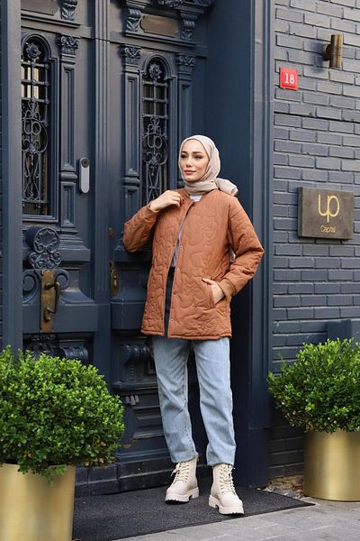 lurex moda Ватирано яке с шарка на маргаритки и тик-так копчета