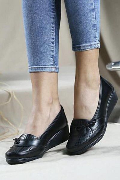 Ayzen Women's Black Orthopedic Shoes