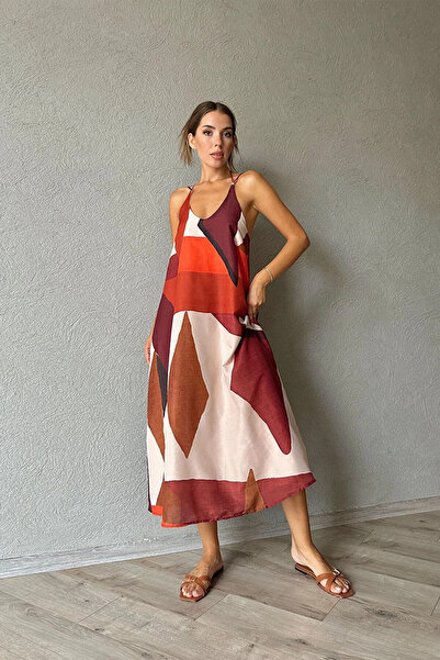 Laluvia Šaty s geometrickým vzorem s křížovým popruhem