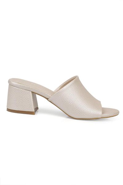 Capone Outfitters Women's slippers