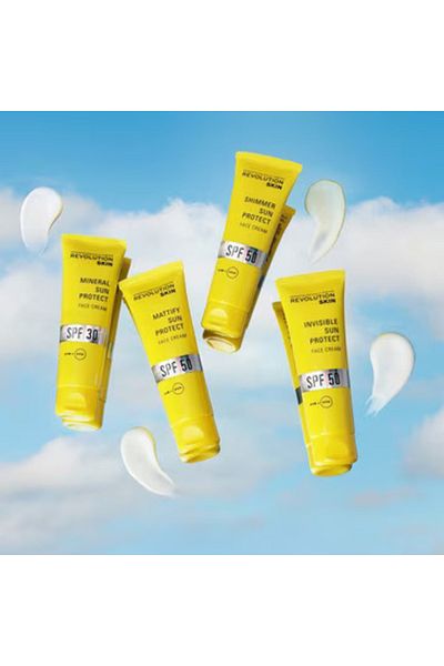 Revolution Skincare Sunscreen with Invisible Hyaluronic Acid - SPF 50 50 ml