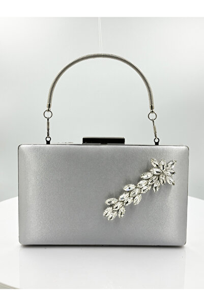 Biçanta Geantă elegantă gri argintiu din material satin cu carcasă argintie ș...