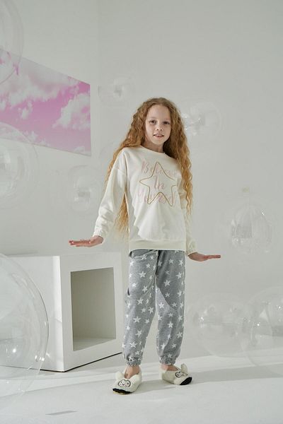 Sevim Set de pijamale din catifea ecru cu mâneci lungi pentru fete C8T5N7O1