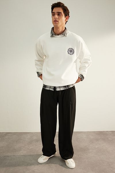 Trendyol Collection Флісовий світшот з вишитим квітковим принтом екрю теплий оверсайз TMNAW24SW00012