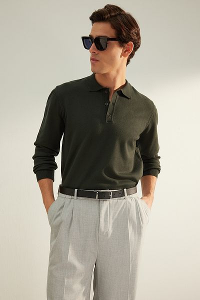 Trendyol Collection Dunkelgrüner Basic-Strickpullover mit Polokragen – normale Passform TMNAW24KZ00067