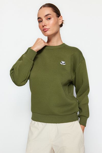 Trendyol Collection Khakifarbenes Strick-Sweatshirt mit Tier-Stickerei, Regular/Normal Fit, dickes Fleece innen, TWOAW24SW00196