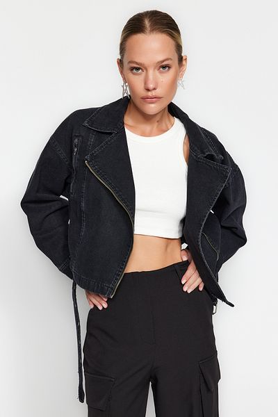 Trendyol Collection Detailní černá Biker Džínová bunda na zip TWOSS23CE00050