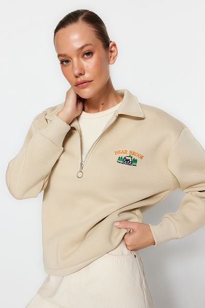 Trendyol Collection Kamenný zip límec výšivka Detailní pravidelný střih Silný fleece uvnitř pletená mikina TWOAW24SW00162