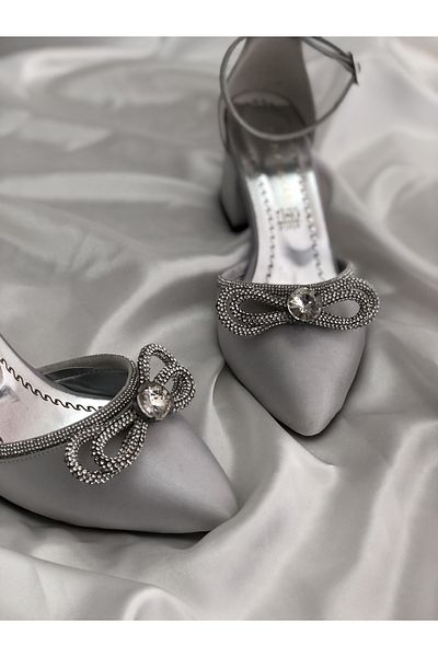 Hg Ayakkabı Scaun Stiletto din piatră din satin argintiu