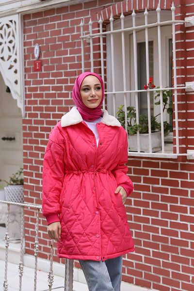 lurex moda Jachetă matlasată cu guler de blană, cu model de diamante, cu cravată în talie
