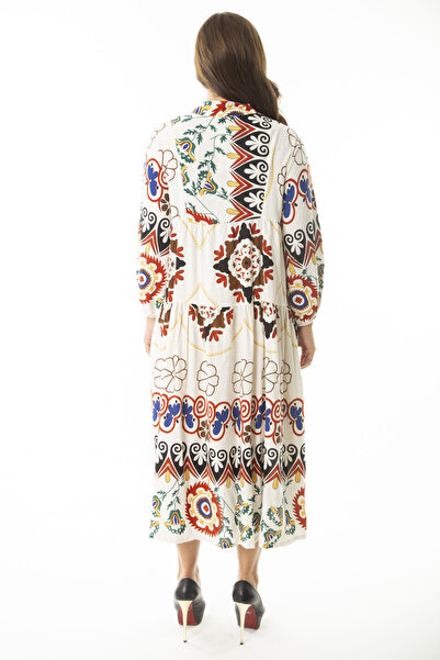 Şans Дамска рокля с дълги ръкави с дълги ръкави и дълги ръкави с полузакопчани предни платна с жълтокафяв плат с голям размер 65N36886