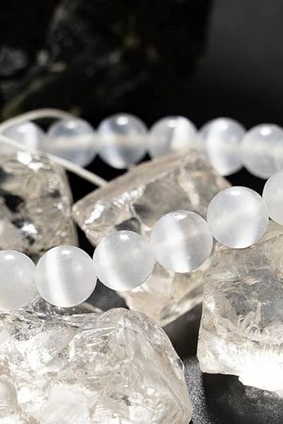 NBS Beautiful Naturel Stones سوار من حجر السيلينيت الطبيعي 8 ملم جودة AA (حجر التنقية والتنظيف)