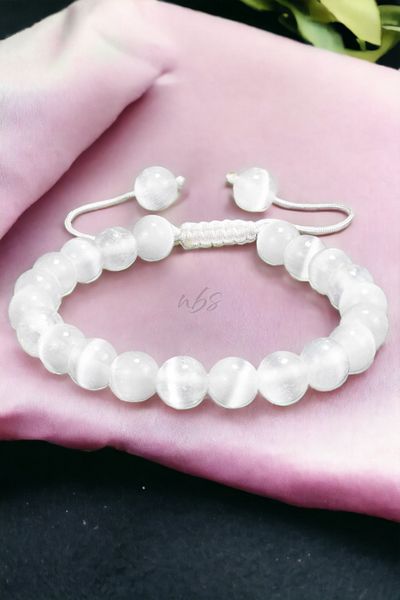NBS Beautiful Naturel Stones سوار من حجر السيلينيت الطبيعي 8 ملم جودة AA (حجر التنقية والتنظيف)