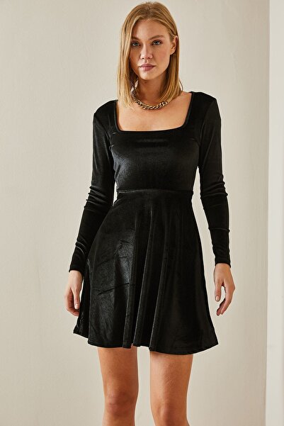 XHAN Černé sametové šaty s čtvercovým límcem 4KXK6-47611-02