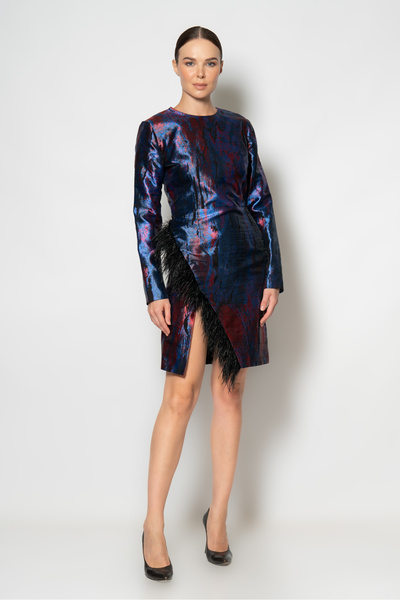 RENGIN Yırtmaçtan verev tüylü uzun kollu jakar kısa elbise