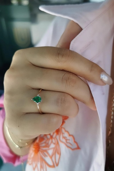 Utku Kuyumculuk 14 AYAR 0,47 CT ZÜMRÜT, 0,03 CT PIRLANTA TAŞLI TASARIM PIRLAN...