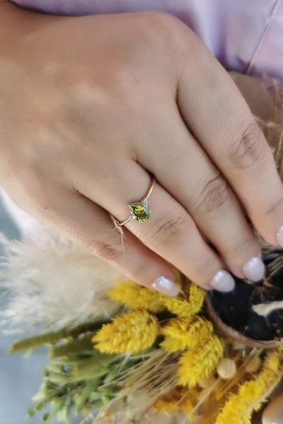 Utku Kuyumculuk 14 AYAR 0,66 CT PERİDOT, 0,03 CT PIRLANTA TAŞLI TASARIM ALTIN...