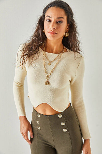 Olalook Dámská blůza Ecru asymetrického střihu s výstřihem BLZ-19002404