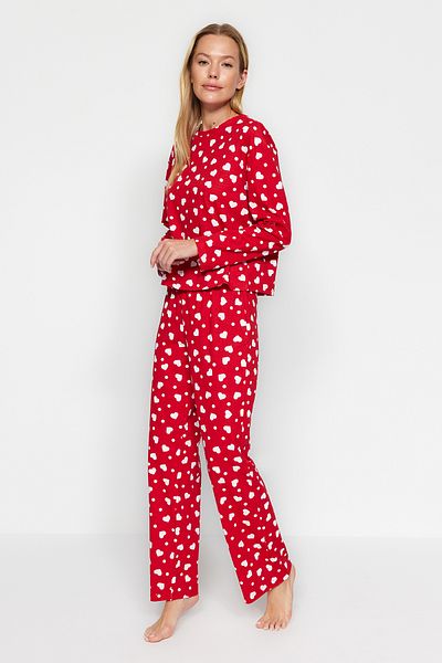 Trendyol Collection Κόκκινο βαμβακερό σετ πιτζάμες με καρδιά - T-shirt και παντελόνι THMAW24PT00124