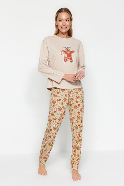 Trendyol Collection Újévi témájú krémszínű kötött hálóruha szett - 100% pamut THMAW24PT00061