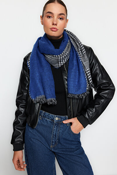 Trendyol Collection Saks Houndstooth vzorovaný měkký texturovaný šátek TWOAW24AT00007