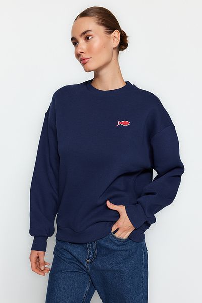 Trendyol Collection Námořnická modř s potiskem Oversize Crew Pletená mikina TWOAW24SW00360