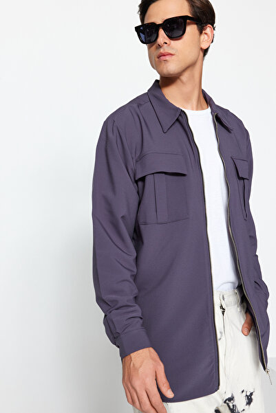 Trendyol Collection Antracitová košile Regular Fit se zipem – dvojité kapsy, technická tkanina, volný padák TMNAW24GO00077