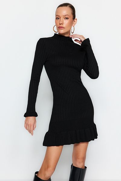 Trendyol Collection Černé mini setrvačníkové detailní úpletové šaty TWOAW24EL00468